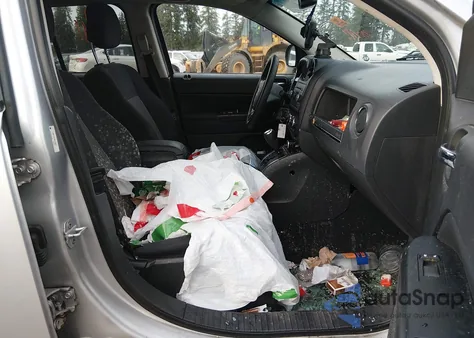 2011 Jeep Compass z USA, uszkodzony, nr VIN 1J4NF1FB1BD279807